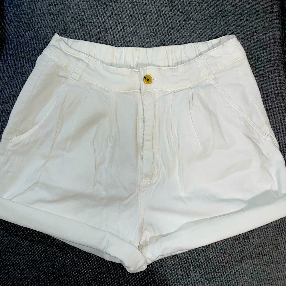 white high rise shorts